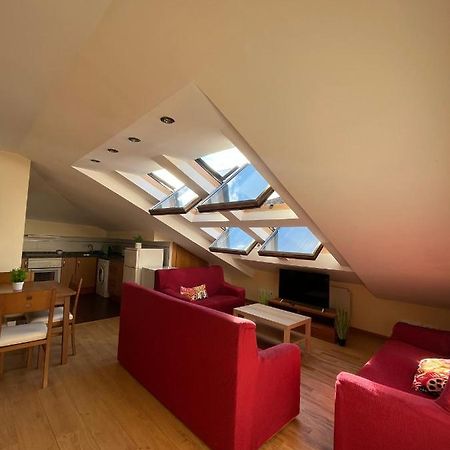 Apartamentosarturo Llanes Laplaza Atico Centrico מראה חיצוני תמונה