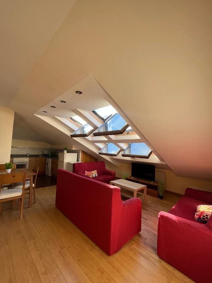 Apartamentosarturo Llanes Laplaza Atico Centrico מראה חיצוני תמונה