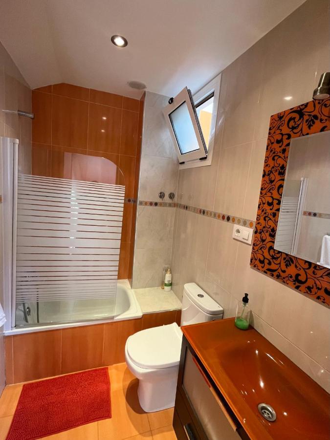 Apartamentosarturo Llanes Laplaza Atico Centrico מראה חיצוני תמונה
