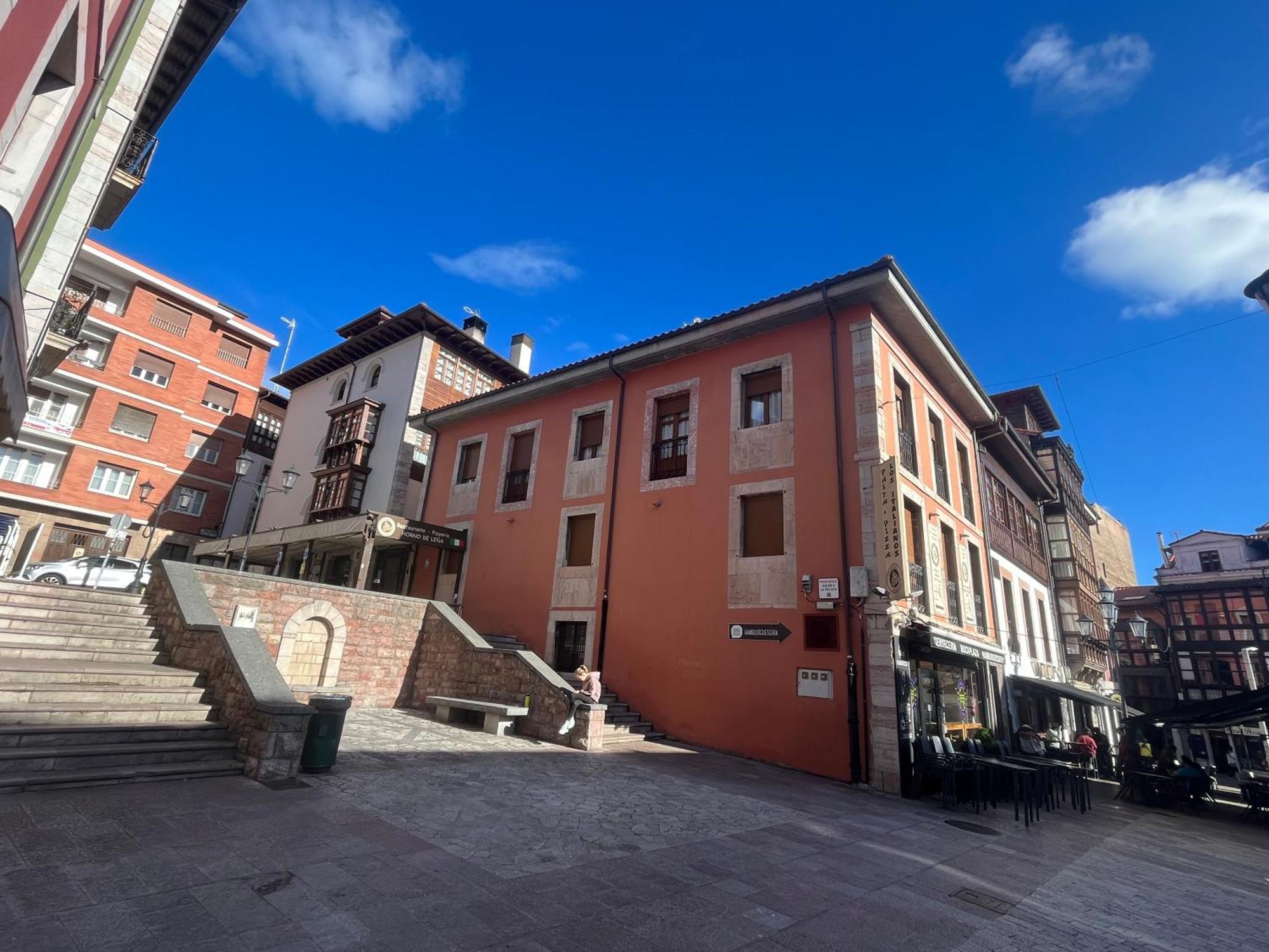 Apartamentosarturo Llanes Laplaza Atico Centrico מראה חיצוני תמונה